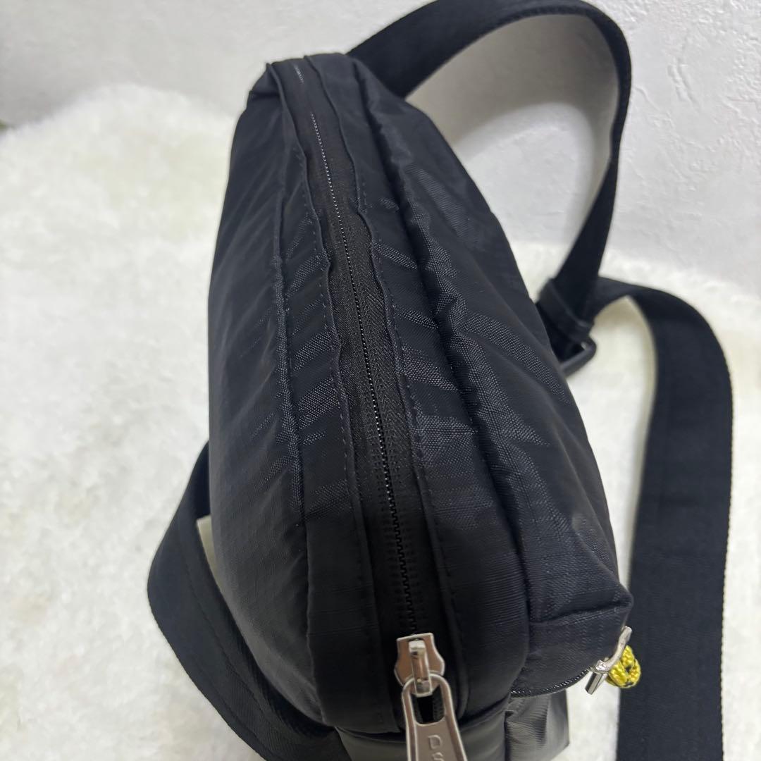 未使用級✨DIESEL ディーゼル BIG ラバー ロゴ ショルダーバッグ