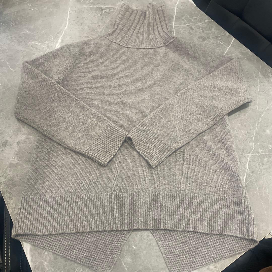 Deuxieme Class JADE　タートルネックプルオーバー　グレー