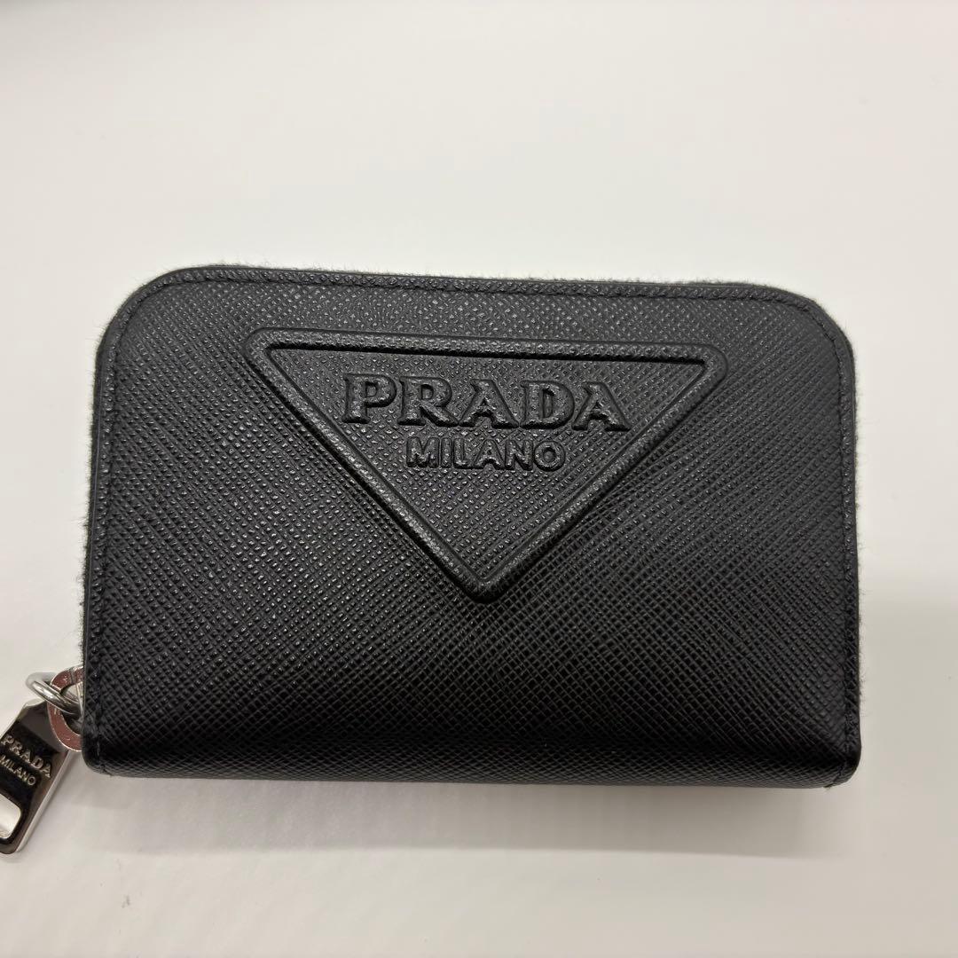 プラダ サフィアーノ エンボス三角ロゴ コンパクト 財布 ケース カード