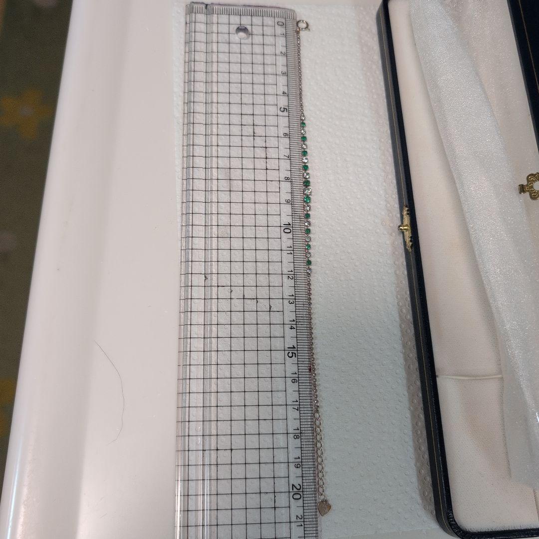 ダイヤモンドとエメラルドトータル1カラット のブレスレット NGL証明書付き