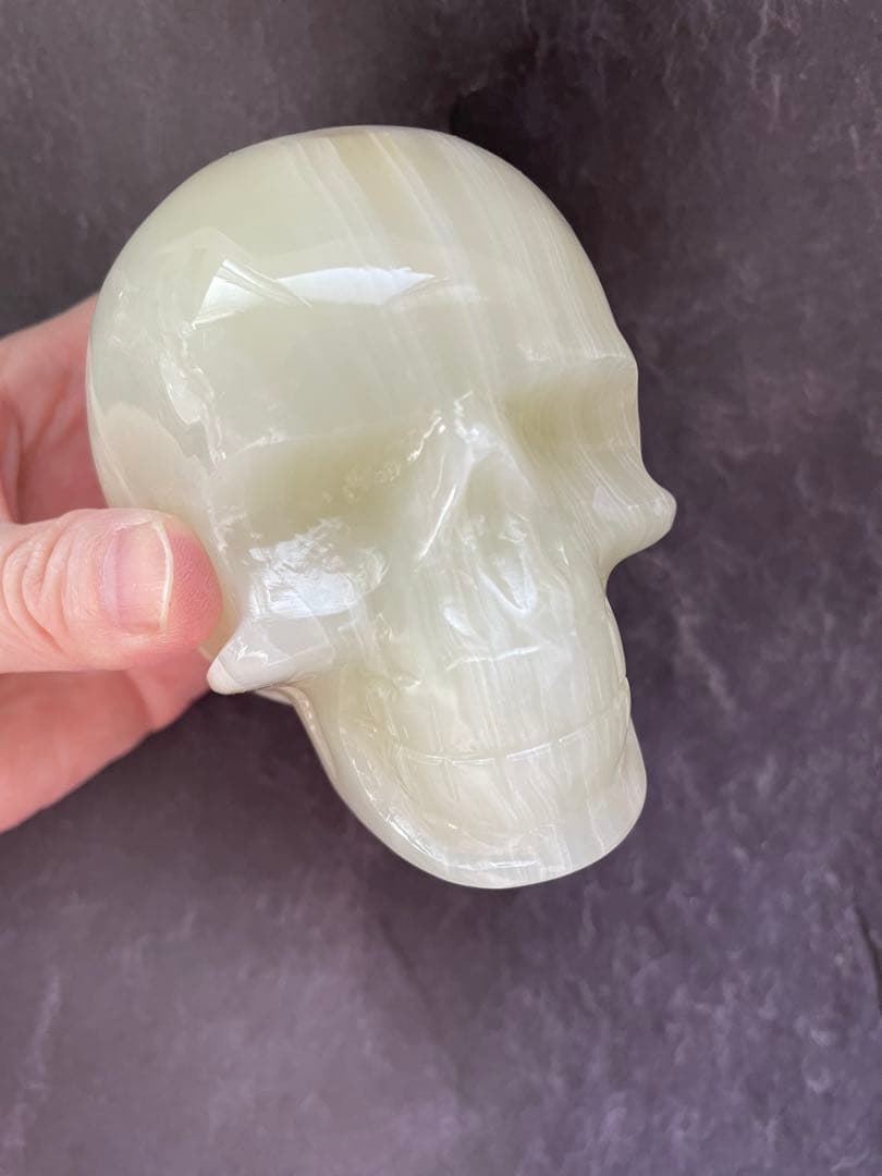 ミルキーグリーンの癒し　美形　柔光オニキススカル　希望の守護と叡智　鉱石
