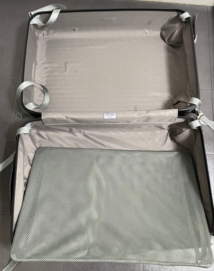 美品) RIMOWAリモワ サルサ キャリーケース ブラック 4輪