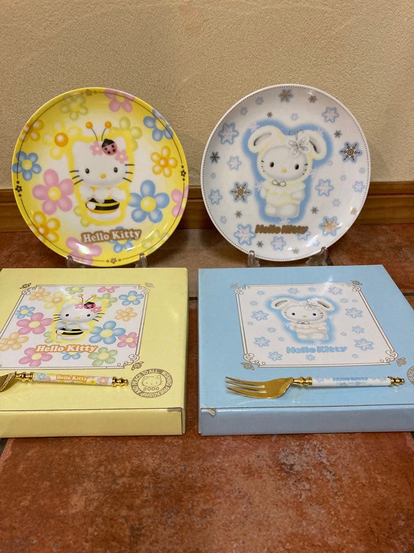 ハローキティ2000年限定 25周年記念コレクションケーキ皿2枚セット