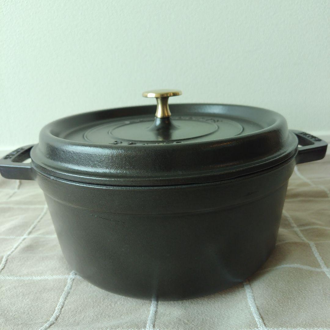 t*i様 STAUB LA COCOTTE 24cm フランス製　黒