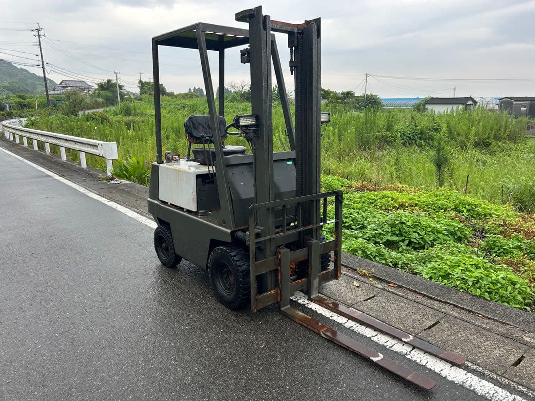 宮崎　トヨタ　フォークリフト 1トン 揚高3m ガソリン　積載 運搬 動画あり