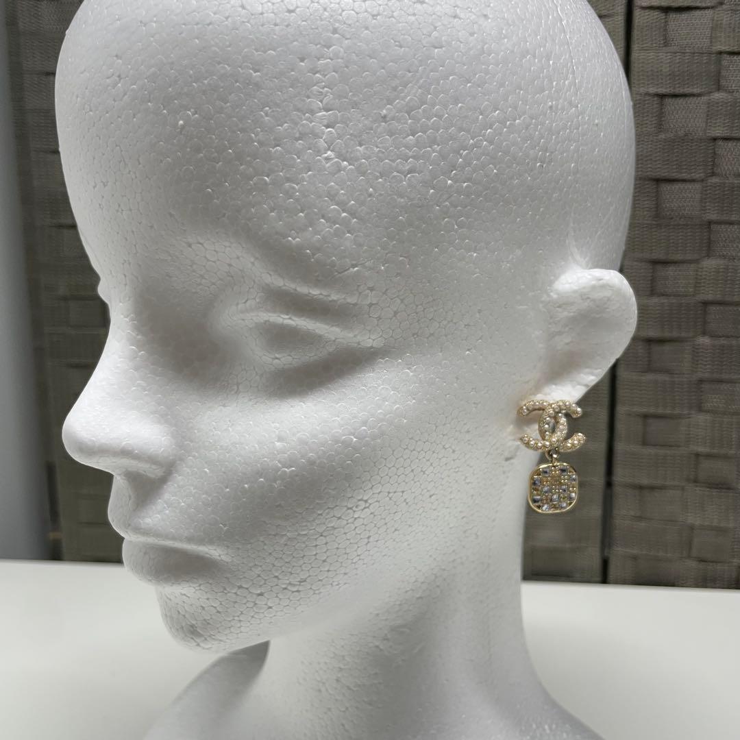 N*送様 21年　CHANEL ココマークロゴ ドロップピアス　パール　ラインス