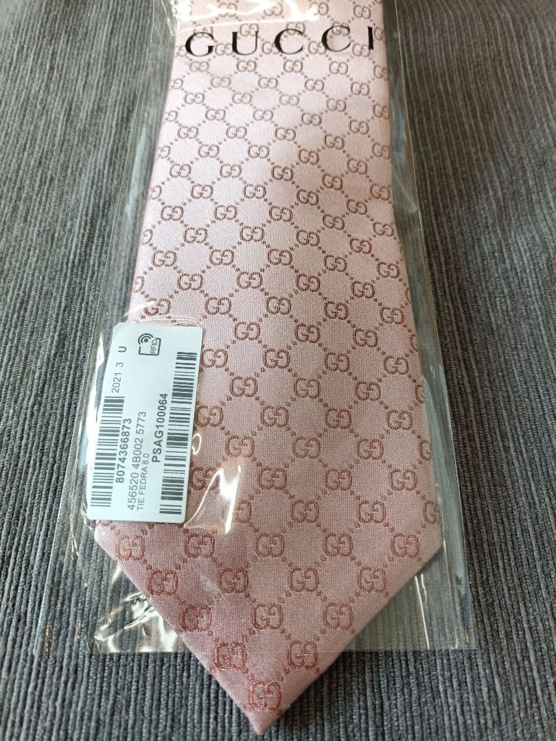 【新品・未使用】GUCCI ピンク GGロゴ シルクネクタイ