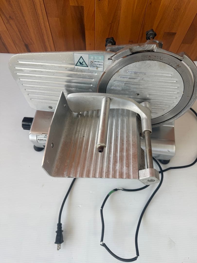 ミートスライサー　TBMS-220N テンポス業務用 (a24)