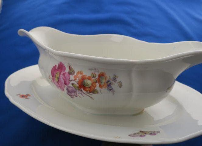 一目で見る人を魅了するKPMのグレービーボート