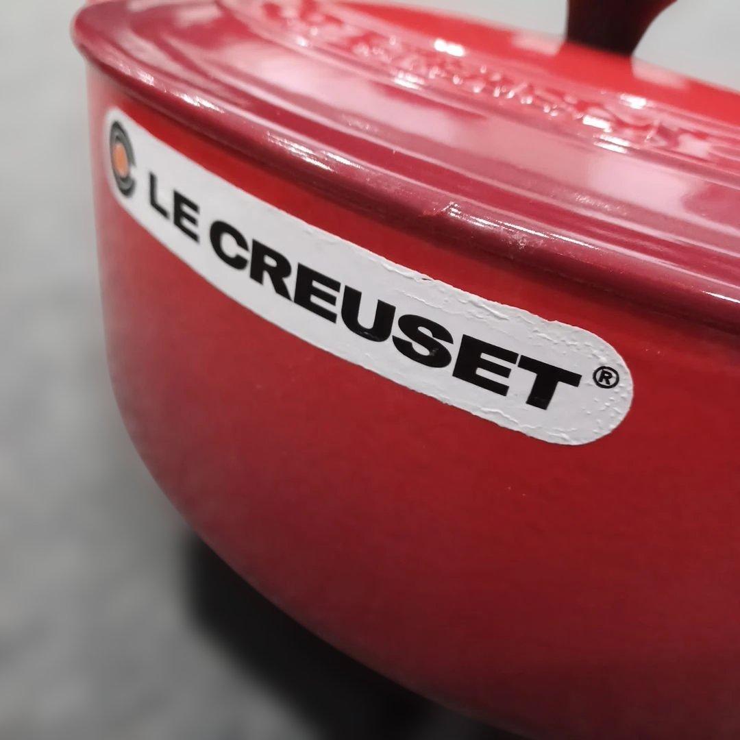 LE CREUSET ル・クルーゼ ココットオーバル 両手鍋 チェリーレッド