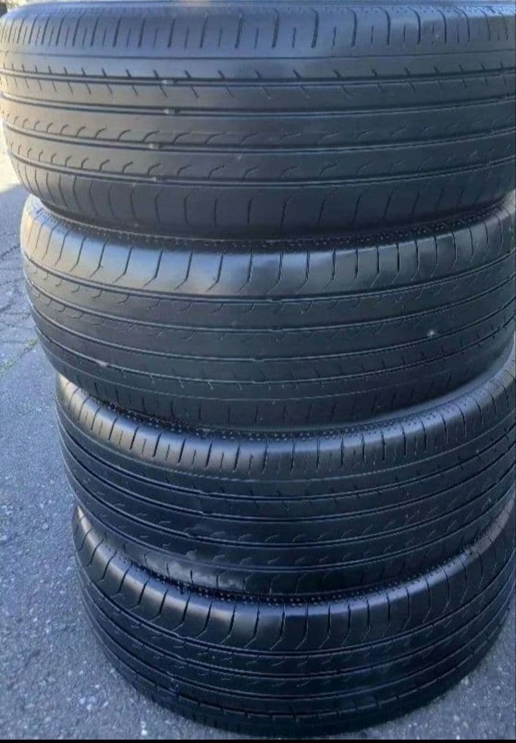 205/60R16ヨコハマ ブルーアース- RV03 サマータイヤ 4本セット