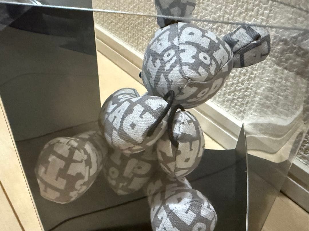 motto_kuma tarptotarp model white スクラッチ