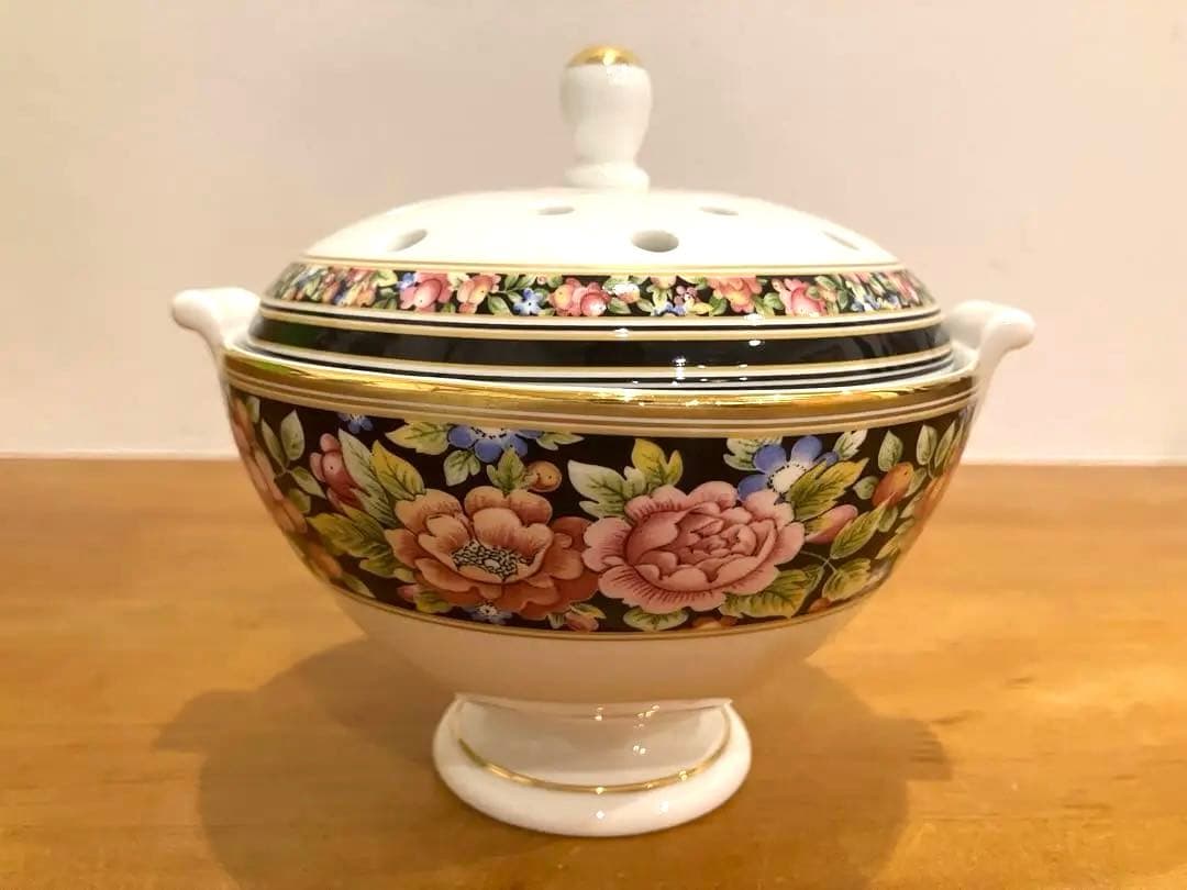 廃盤品　希少　ウェッジウッド　クリオ　ポプリポット