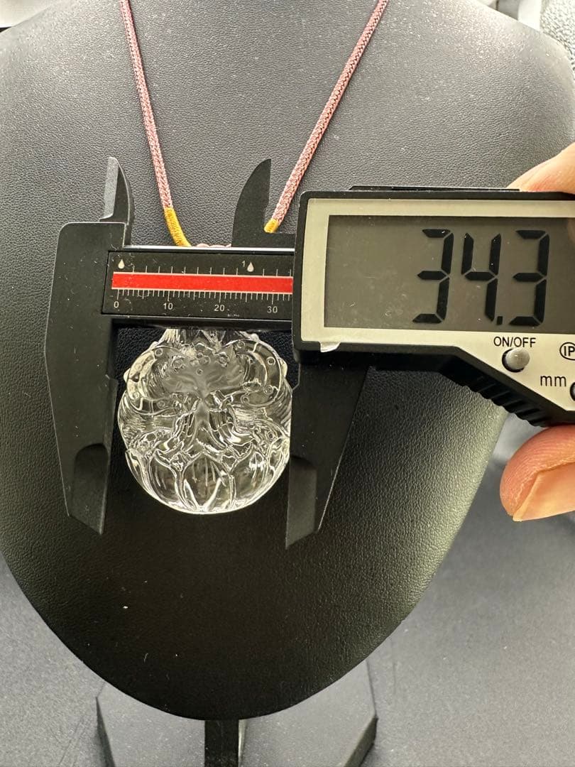 クリスタル彫刻ペンダント ネックレス