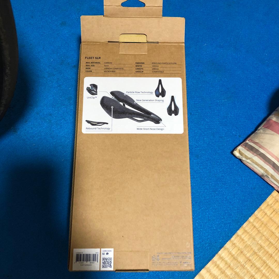 ジャイアント　カーボンサドル