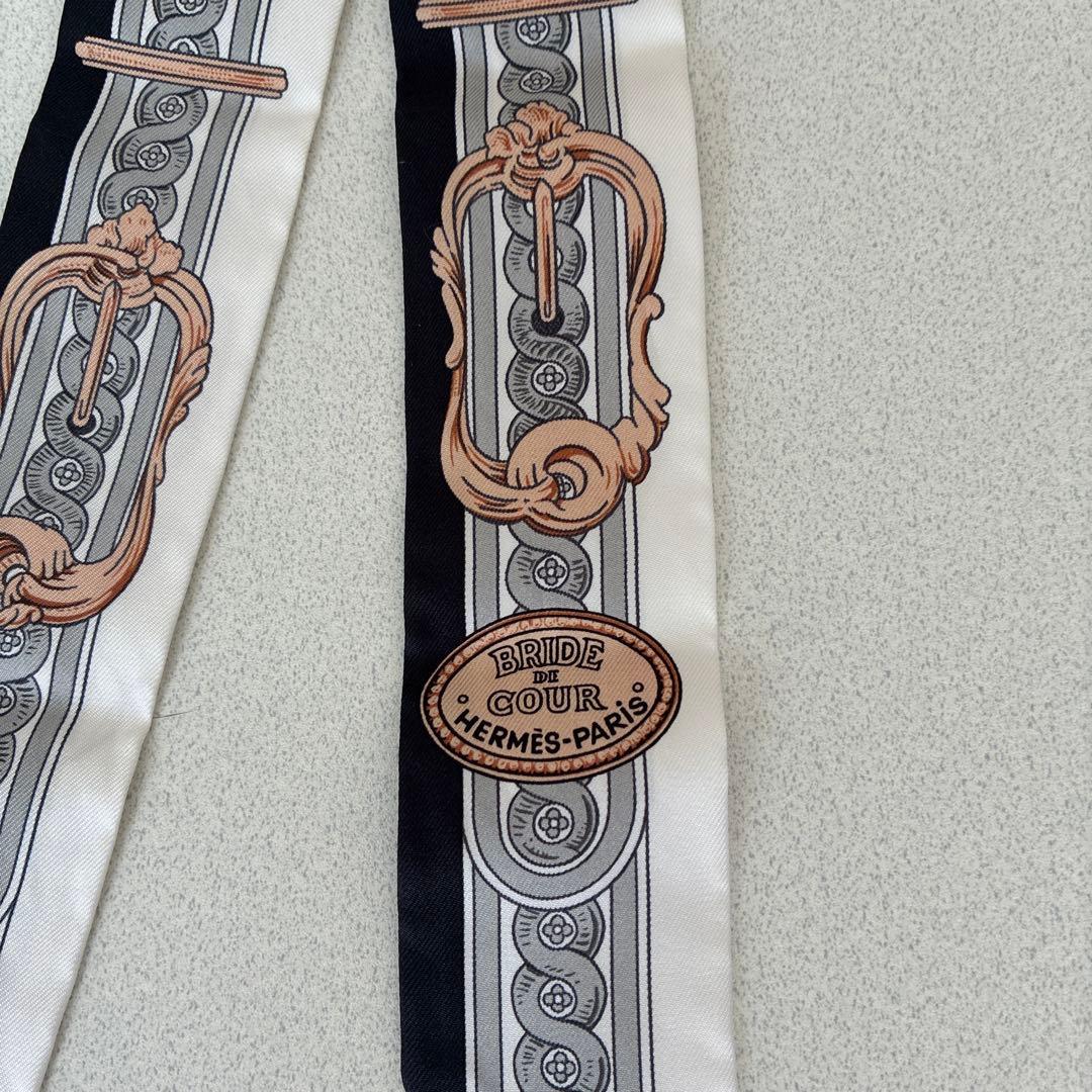 HERMES エルメス　ツイリー　ブリッドドゥクール