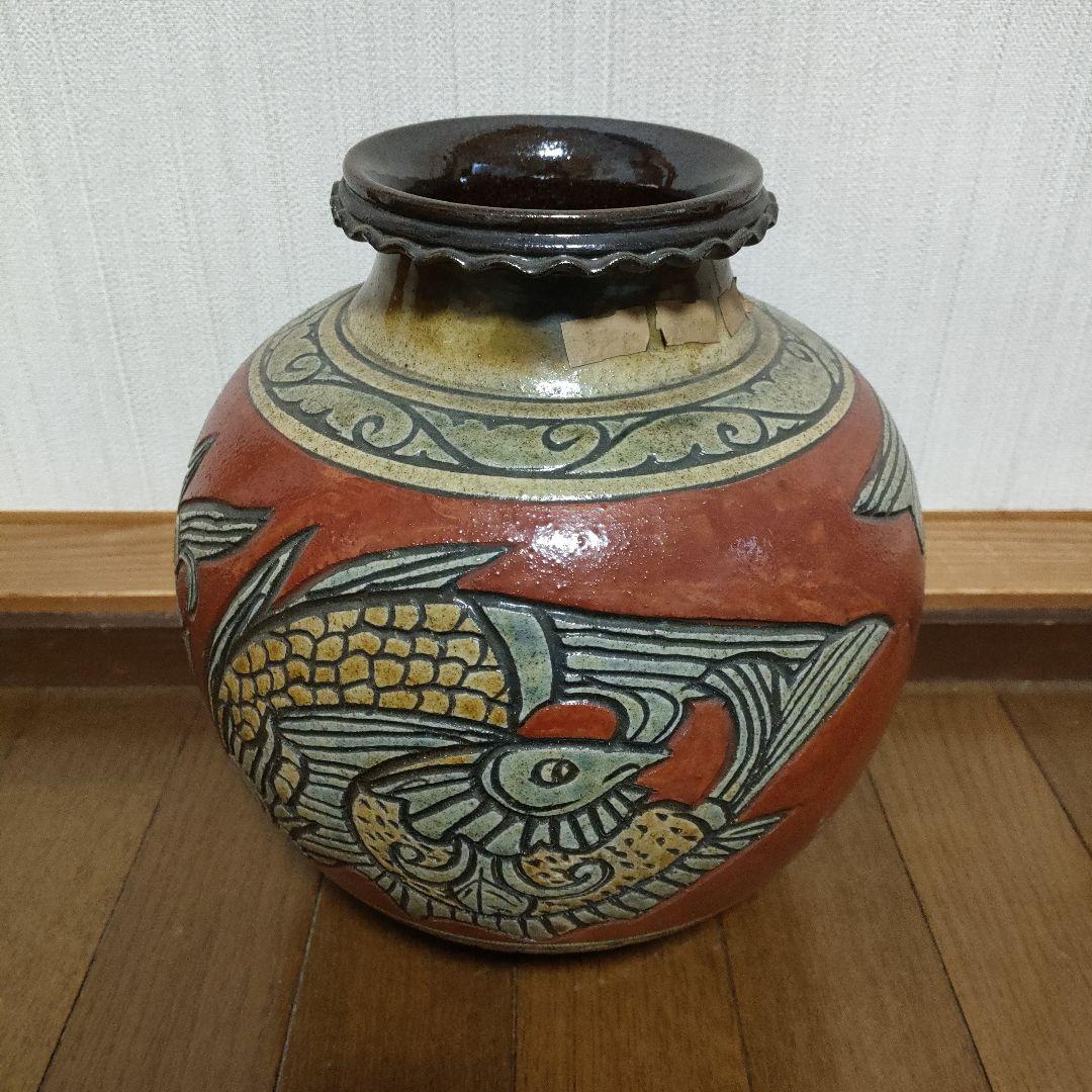 小橋川清正　壺屋焼『魚紋大壺　花瓶』