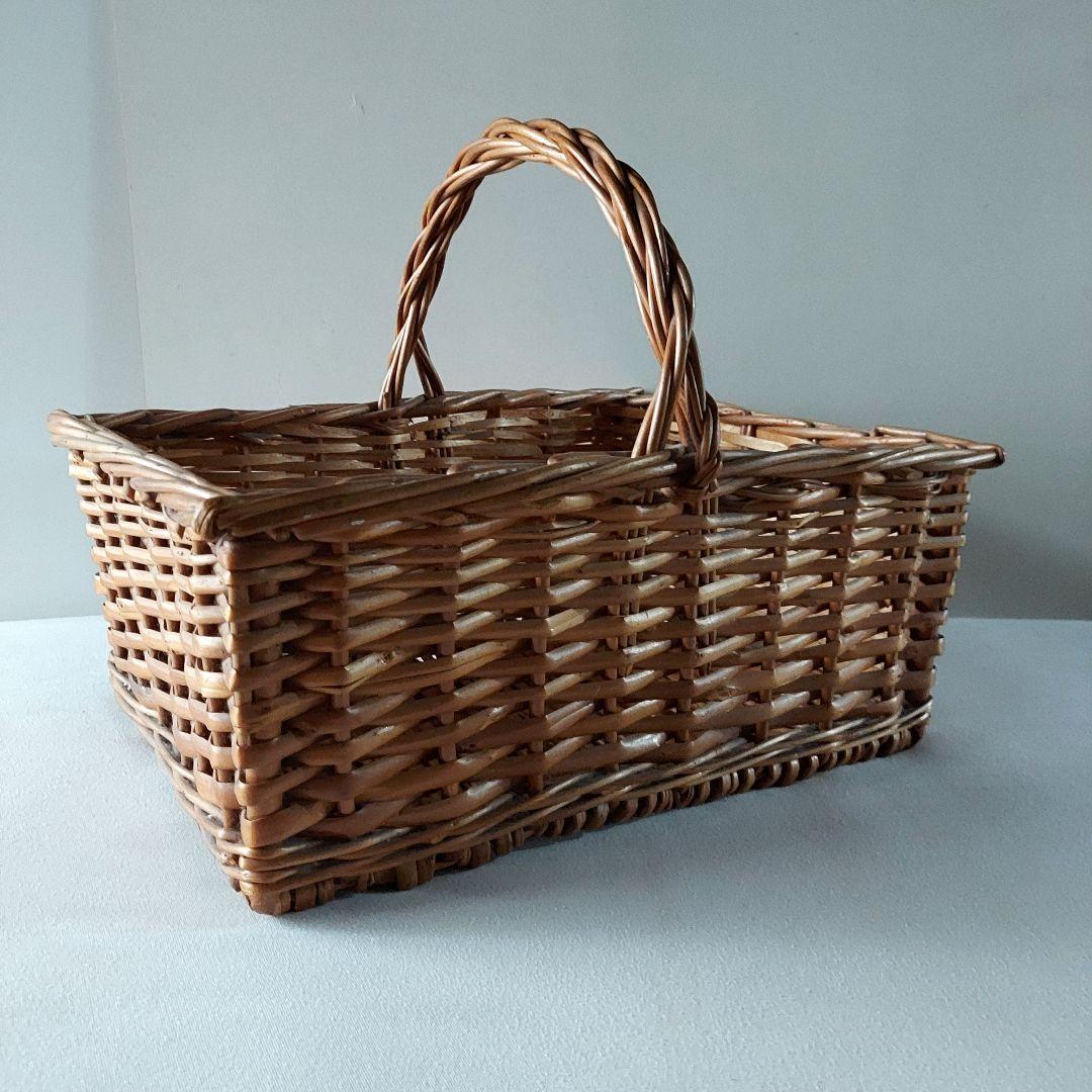 大きなかご　バスケット　籐　ラタン