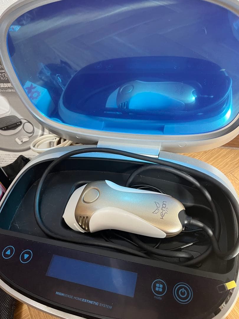 ケノン　光脱毛器 専用ケース付属　カートリッジ付き