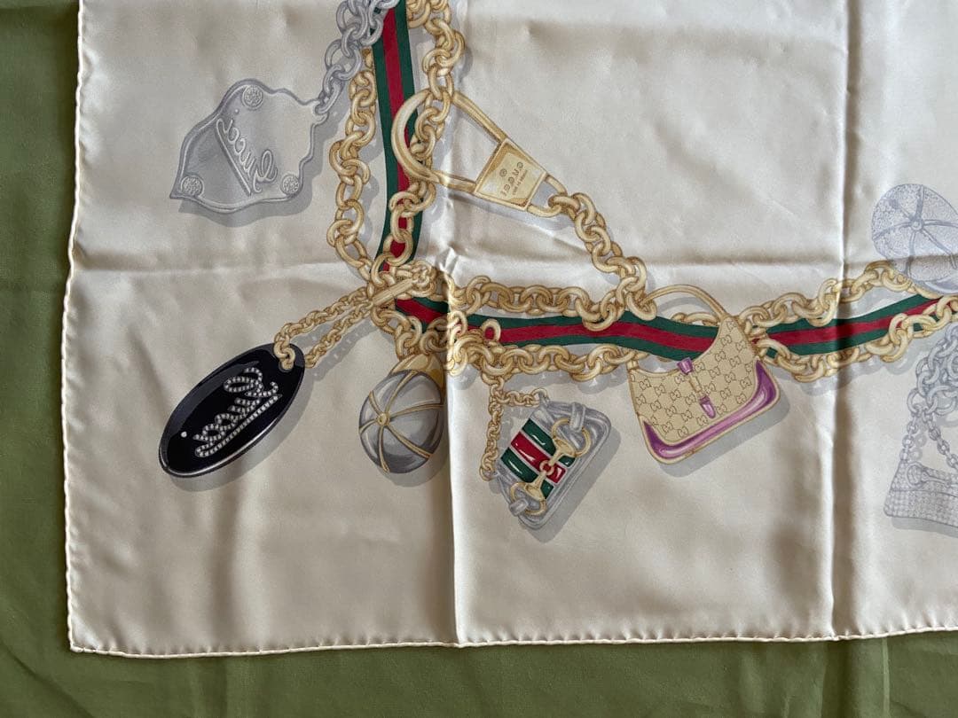 GUCCI グッチ　バッグ柄スカーフ