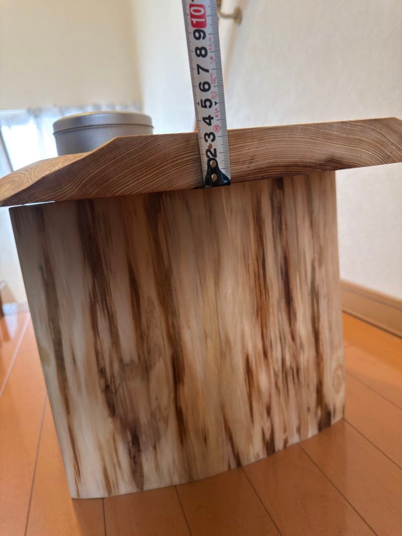 天然杉一枚板極美杢目、自然な曲線型センターテーブル 蜜蝋クリーム仕上げ‼️