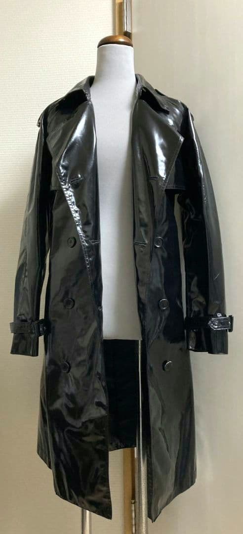 【シュシュ】ジャンポールゴルチエ 黒 エナメル トレンチコート