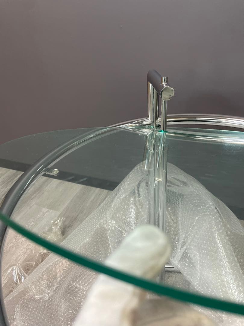 アイリーン グレイ アジャスターテーブル リプロダクト品 ②