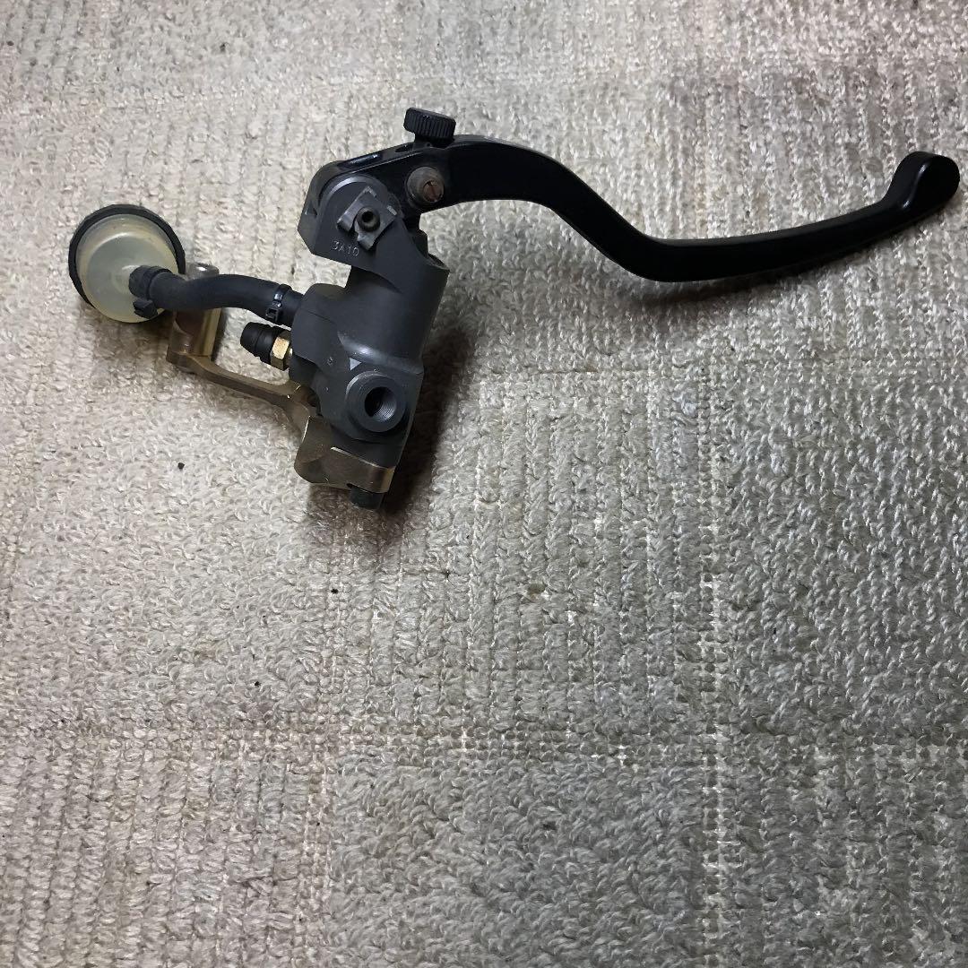 ブレンボラジアルクラッチマスター19×18 削り出し