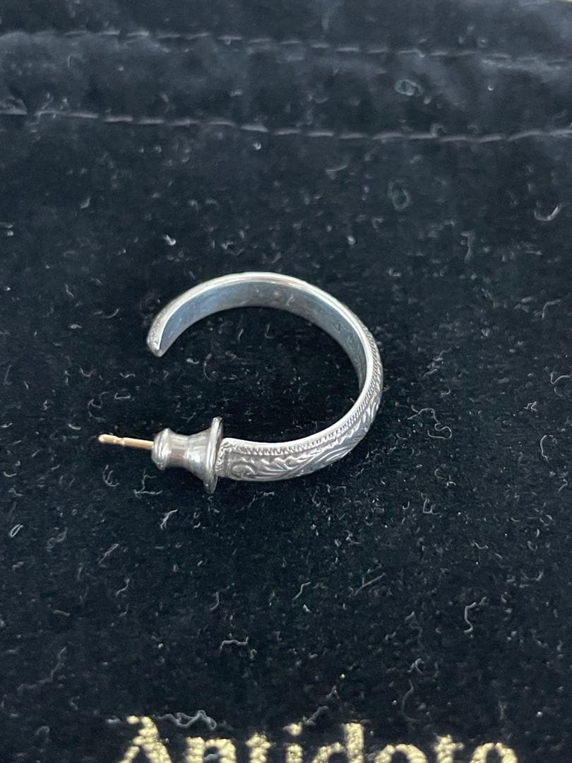アクセサリー ANTIDOTE BUYERS Engraved Hoop Earring