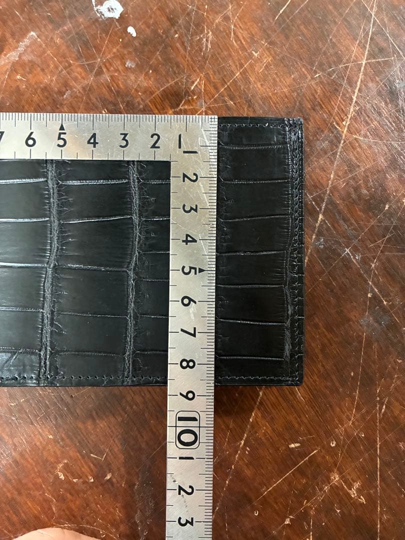 二つ折り財布　クロコダイルレザー ハンドメイド ※B級品