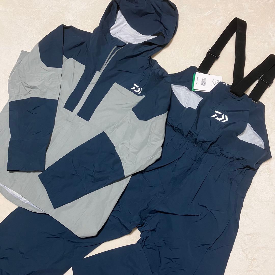 新品タグ付き✨ダイワ DAIWA フィッシングスーツ レインスーツ セットアップ