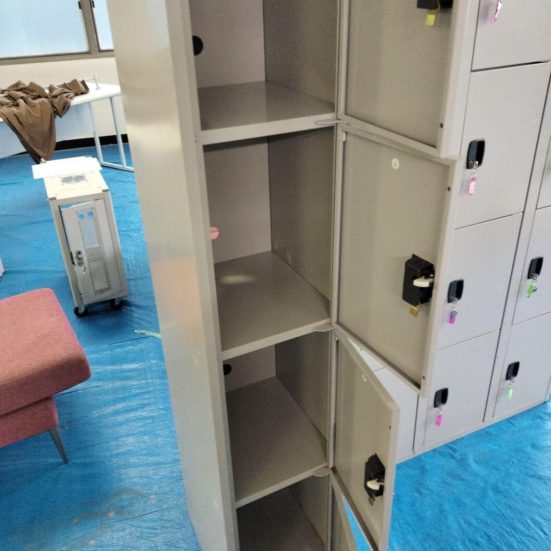 エムテックス ジョイントスチール薄型ロッカー 1連4段4人用 ライトグレー