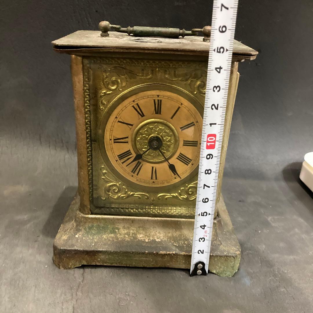 古い時計　ゼンマイ式