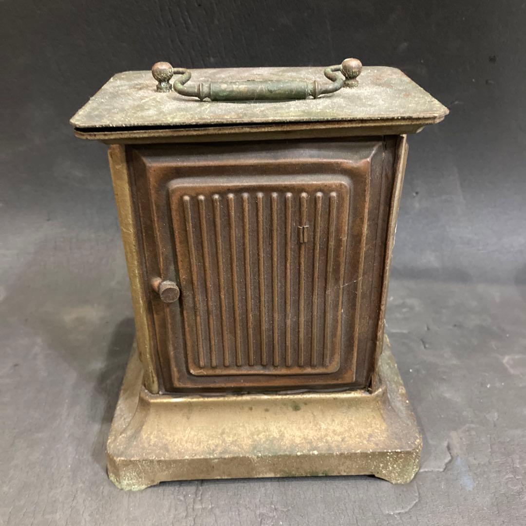 古い時計　ゼンマイ式