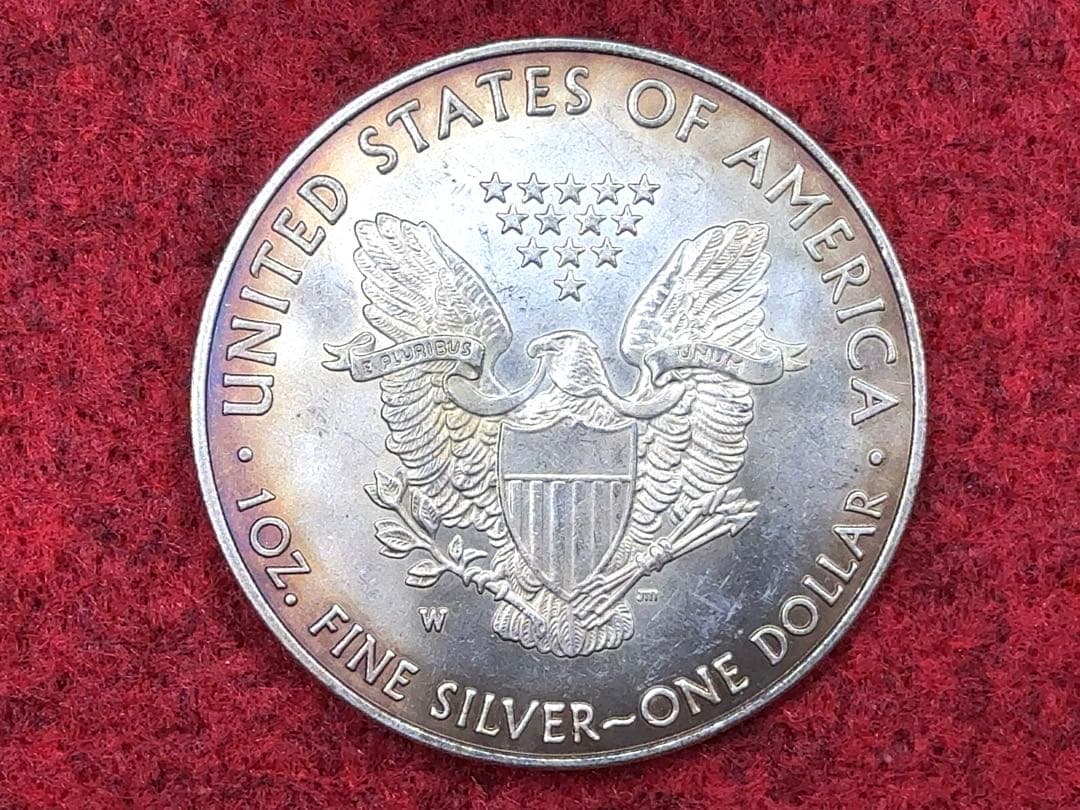 ね*こ様 2001年 シルバー イーグル  銀貨 1$ 1oz リバティ