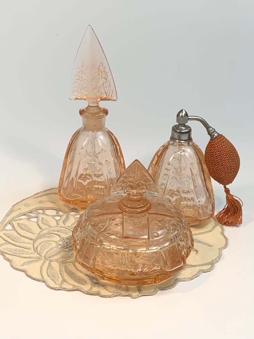 アンティーク　香水瓶　化粧品容器　3点セット