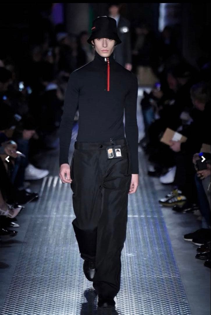 PRADA 18aw ハイネックニット