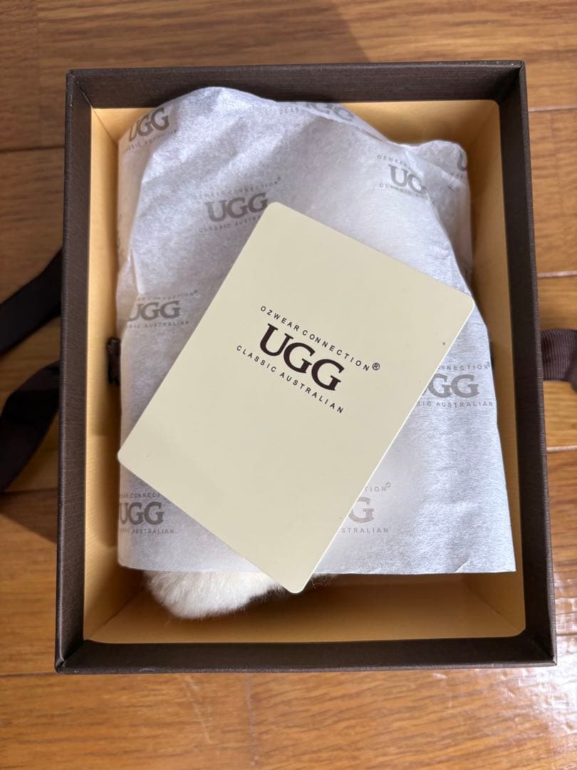 【新品未使用】UGG アグ イヤーマフ SAND