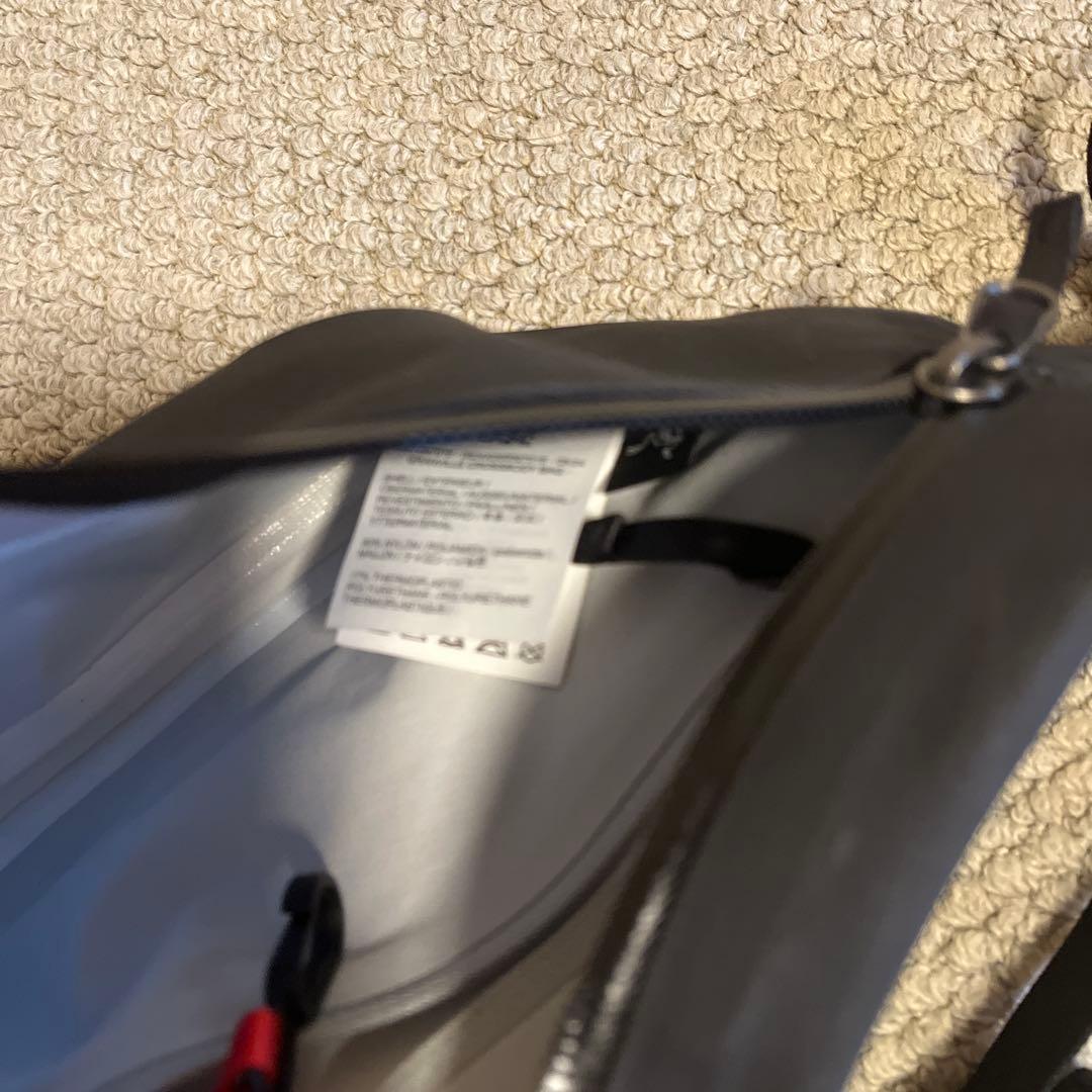 ARC'TERYX GRANVILLE CROSSBODY BAG 黒