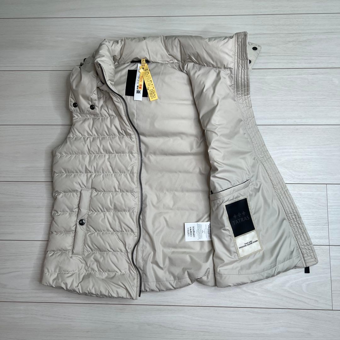 TATRAS フード付きダウンベスト