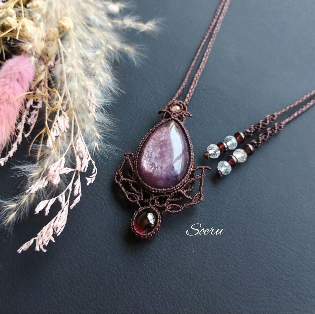 レピドライト＆ガーネットのマクラメ編みネックレス　ペンダント　天然石