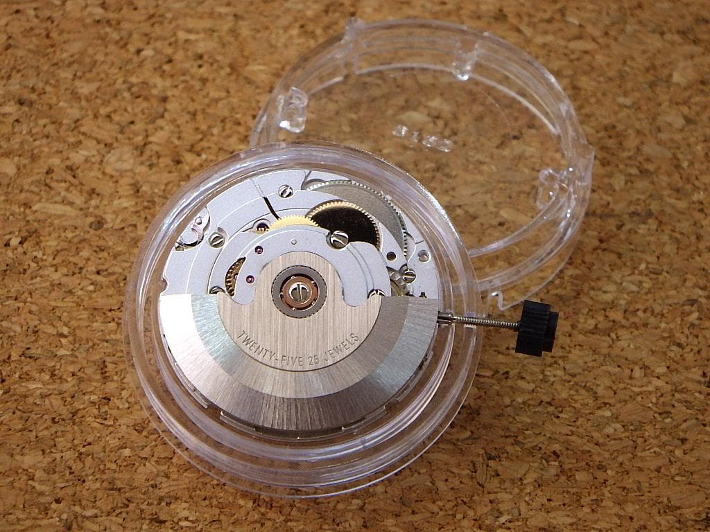 ★ ETA 2824-2 互換機＝PT5000ムーブメント(Cal2824-2)