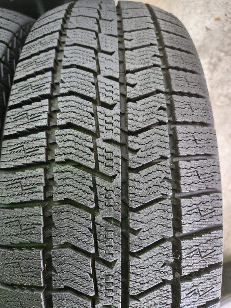 送料込☆2024年製 TOYOトーヨー タイヤ 195/65R15日本製☆4本