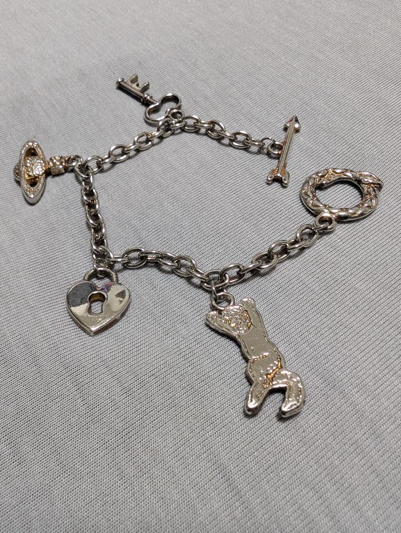 【VivienneWestwood】ヴィンテージチャーム付きブレスレット