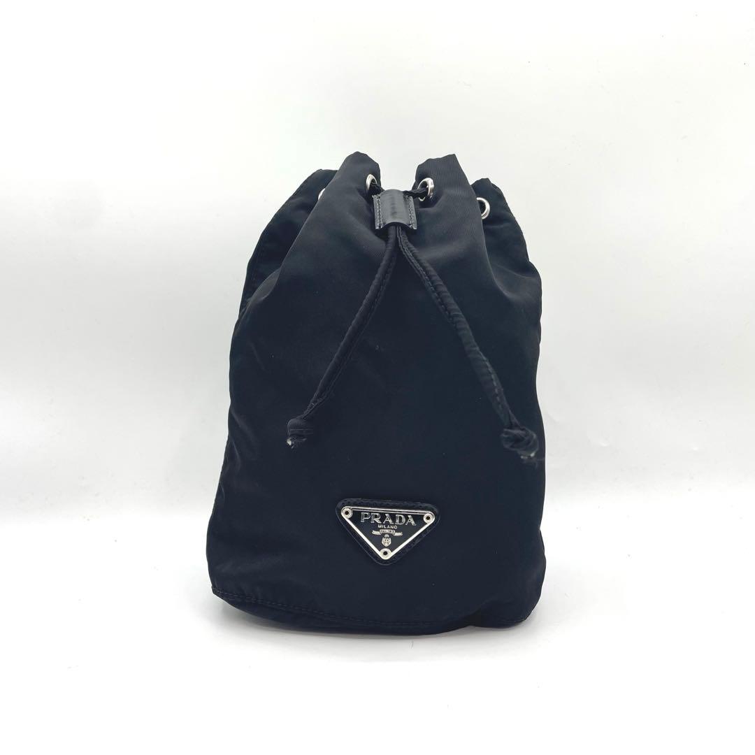 美品　プラダ　三角ロゴ　ポーチ　巾着　ブラック　ナイロン