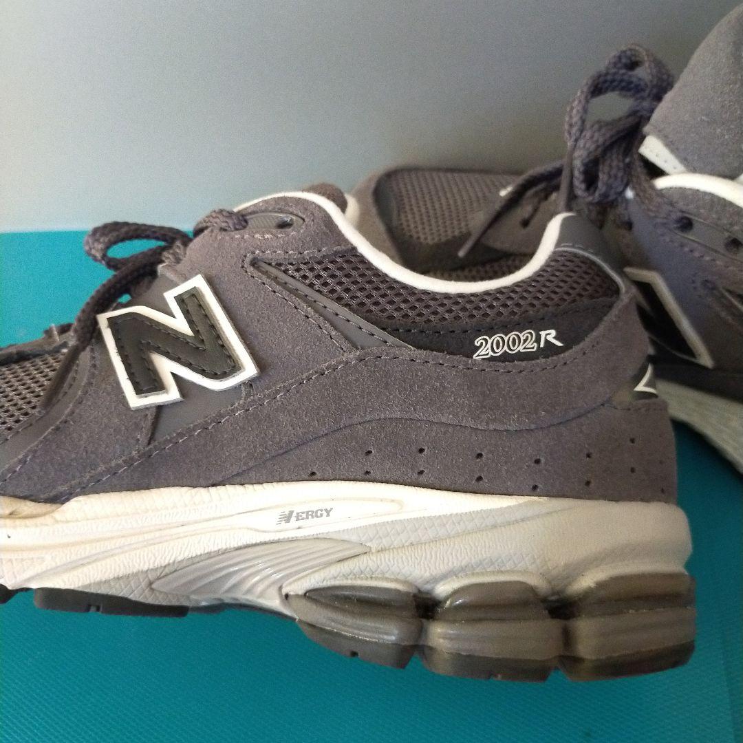 値引　ニューバランス2002R 新品　グレー23cm スニーカー