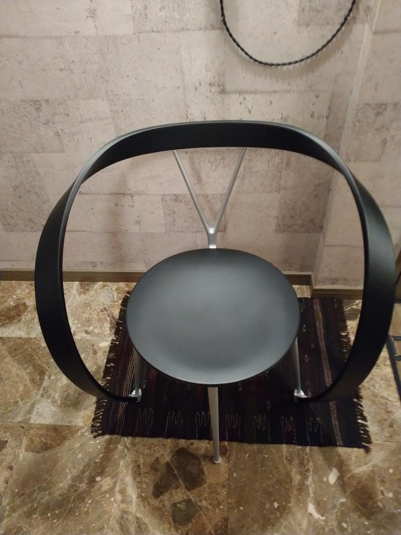 ★カッシーナ　人気チェア「952リヴァース」