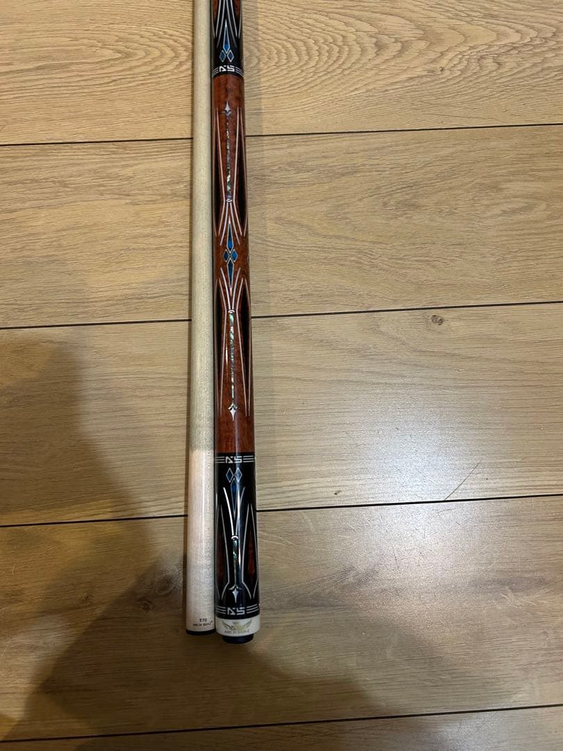 ビリヤード　アーチベンツキュー