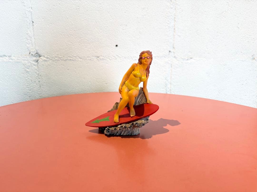 サーフガール　置物　ビンテージ
