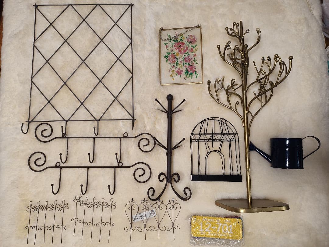 金属製ツリー型スタンドとミニジョウロのセット